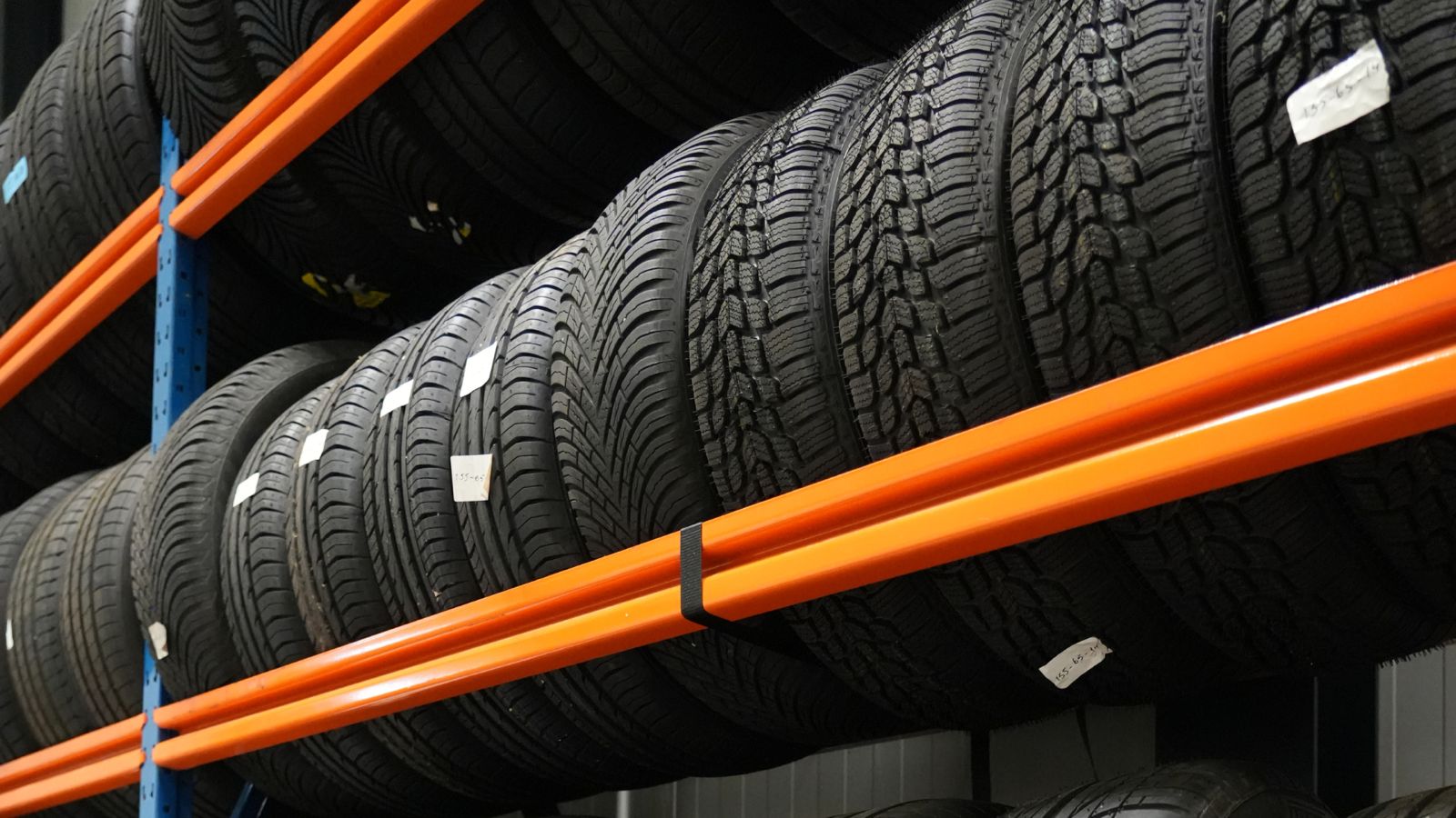 JVG Auto's over ons banden